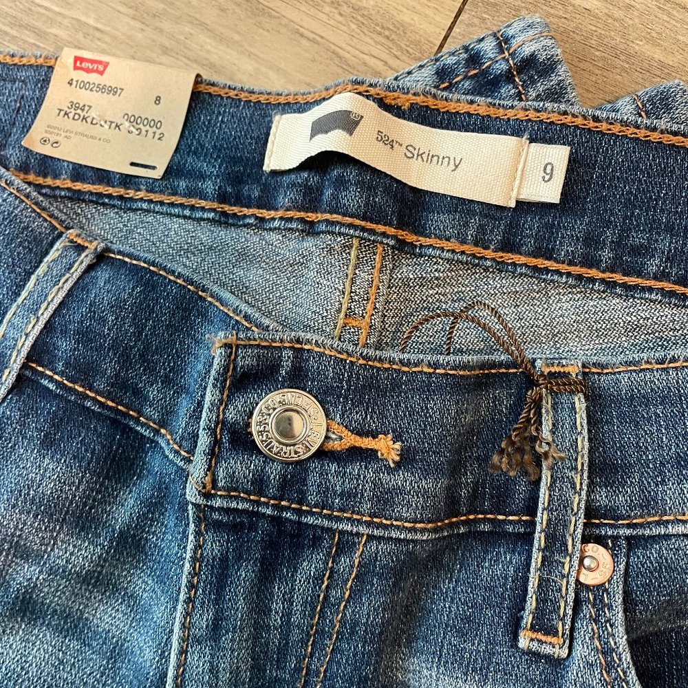 Levi jeans